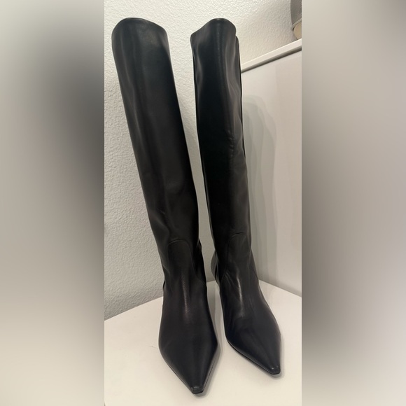 NWOT Stuart Weitzman pointed-toe boots size 9 - Picture 5 of 11